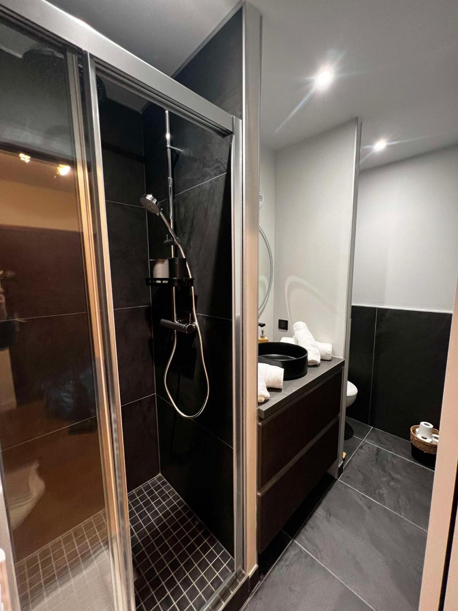 Appartement Le Flamboyant - Wifi - Central - Cosy Aix-les-Bains Buitenkant foto